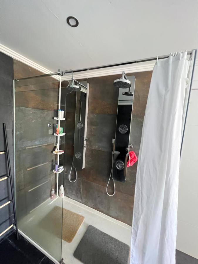 Apartamento Apartamento Com 3 Quartos E Jacuzzi Em Um Dos Quartos